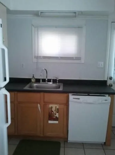 3 bed, 1113 sqft, $1,350 — Photo 2