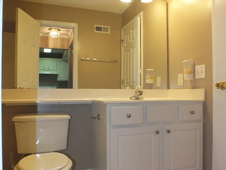 1211 Westview Ln #203 — Photo 14