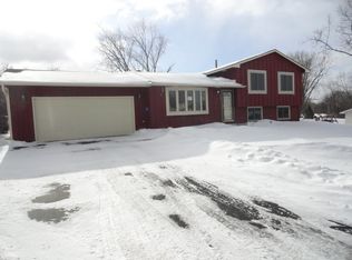 1742 Cochrane Ave, Eagan, MN 55122