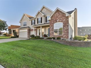 106 Carlton Point Dr, Wentzville, MO 63385