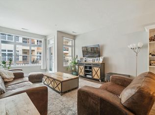 1925 N Water St APT 101, Milwaukee, WI 53202