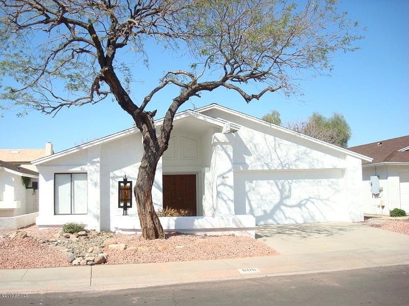 1st image of 606 W Fellars Dr