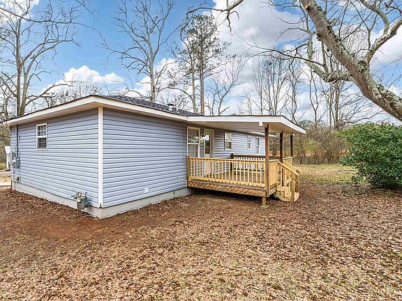 3rd image of 144 Greenridge Rd