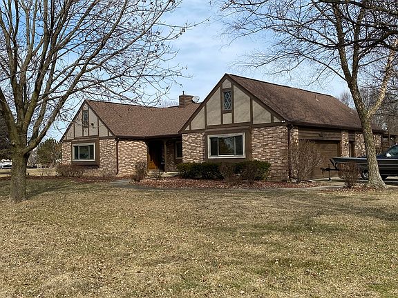 3rd image of 25564 W Chipwood Dr
