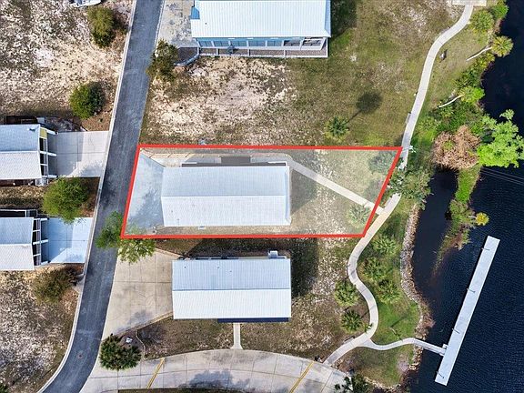 5th image of 1226 NE Rivers Bend Way