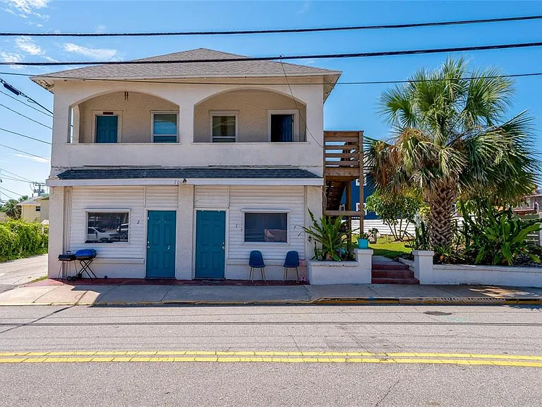 706 Harvey Ave — Photo 1
