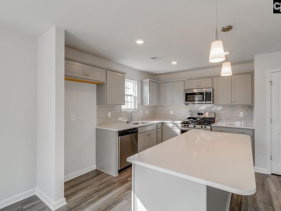 7th image of this home