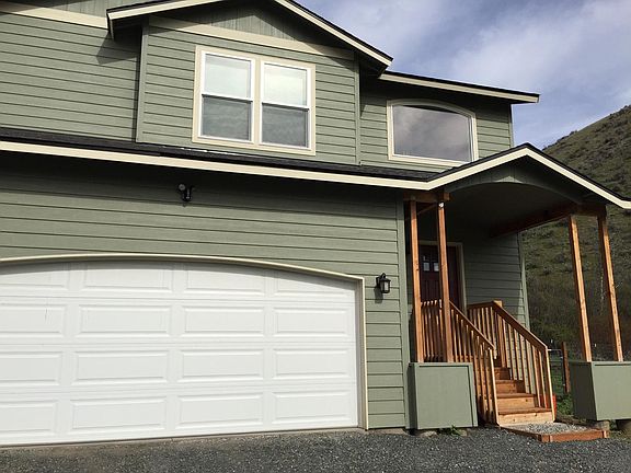 3rd image of 19 Twin Ponds Ln
