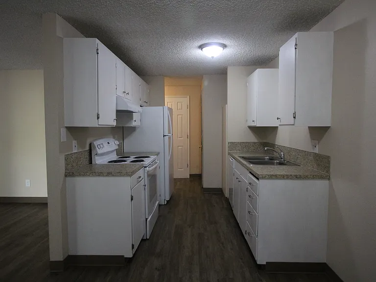 414 E 9th St #14 — Photo 13