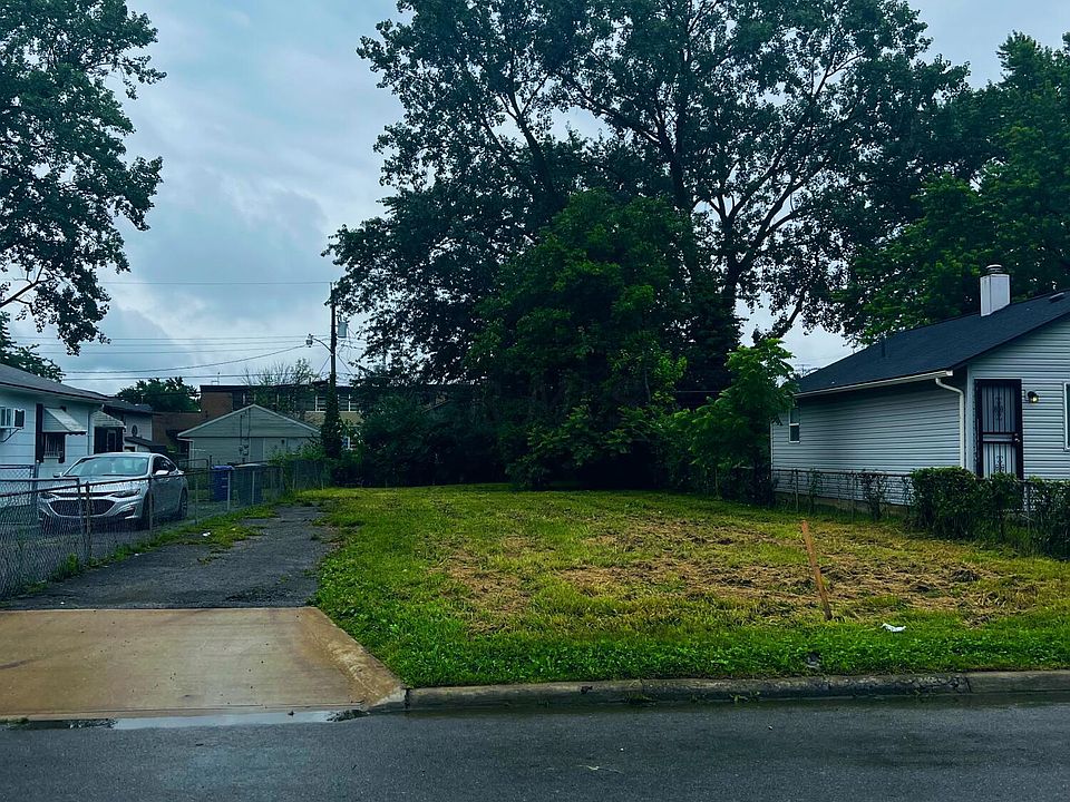2nd image of 1803 E Blake Ave