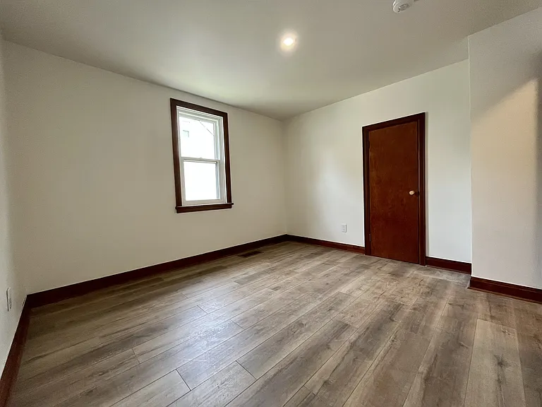34 Hodge St — Photo 6