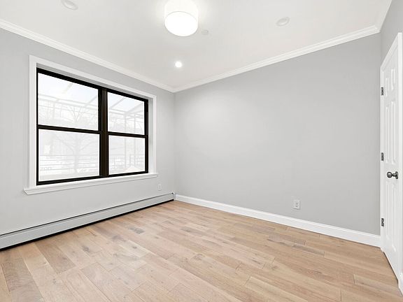 2nd image of 4838 42nd St