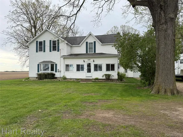 5509 Marlette Rd, Marlette, MI 48453