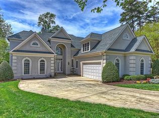 18500 Square Sail Rd, Cornelius, NC 28031