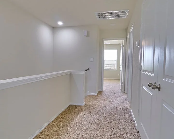 486 Abigail Aly — Photo 11
