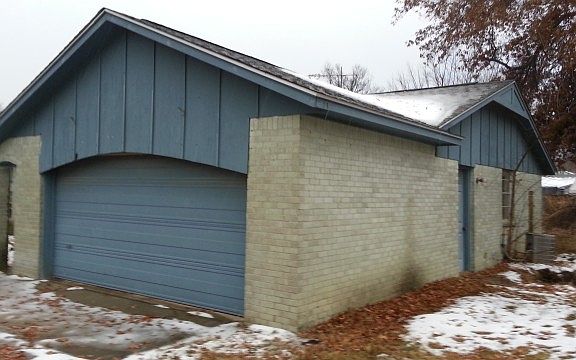 2nd image of 803 W Columbia St