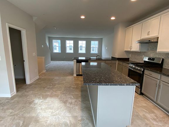 5th image of 14311 Summit View Ln