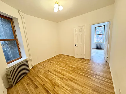 Rented by J PRESTON AND ASSOCIATES INC | media 7