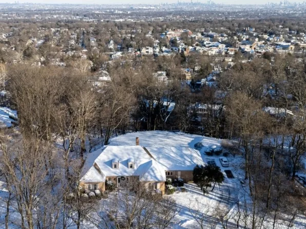 345 Crestmont Rd, Cedar Grove Twp., NJ 07009