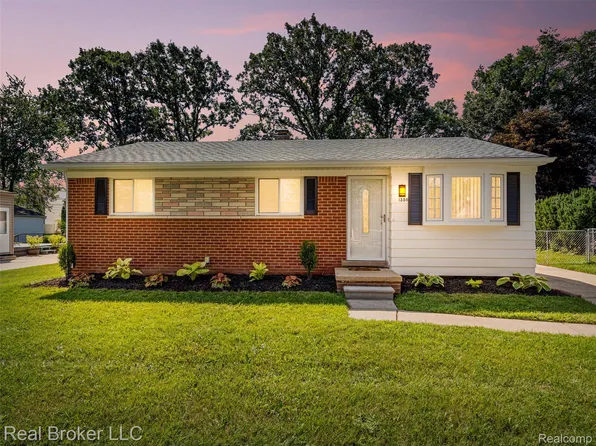 1358 Boyd St, Troy, MI 48083