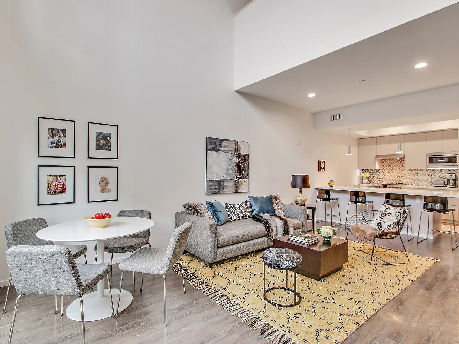 2 bed, 1685 sqft, $5,800 — Photo 3