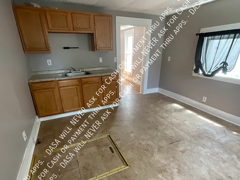 56 Peoria St #LOWER — Photo 6
