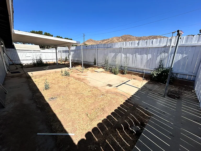 28057 Washington Ave — Photo 8