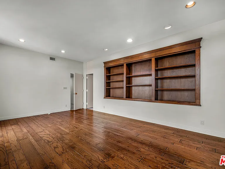 1333 S Beverly Glen Blvd #606 — Photo 12