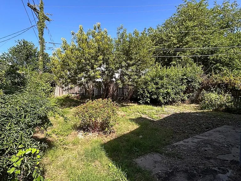 2706 Little Valley Cv #B — Photo 15
