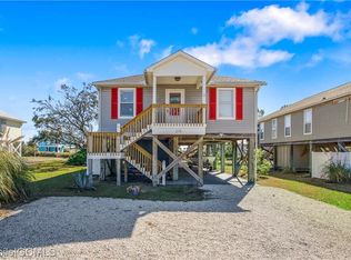 215 W 3rd Ave, Gulf Shores, AL 36542