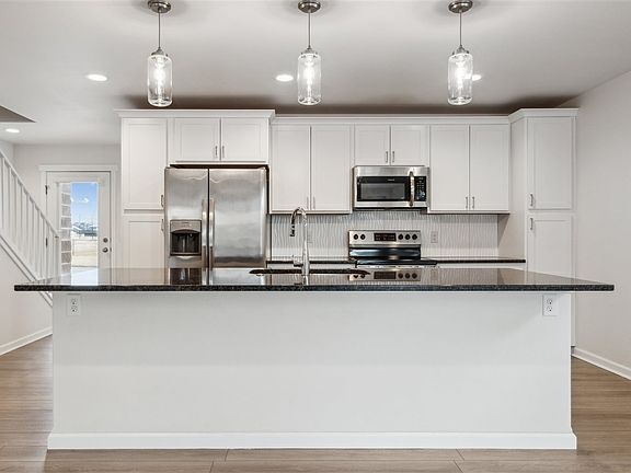 4th image of 1226 Ronald Way