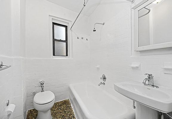 5th image of 810 W 183rd St APT 2E
