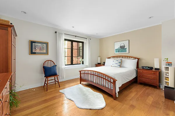 Sold by Compass | media 8