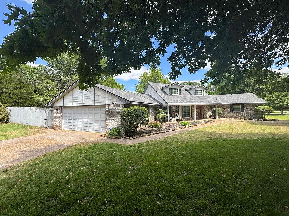 1st image of 2101 Quailwood Dr