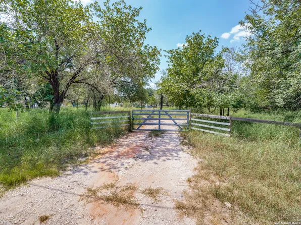 635 Camelot Ln LOT 87, San Antonio, TX 78264