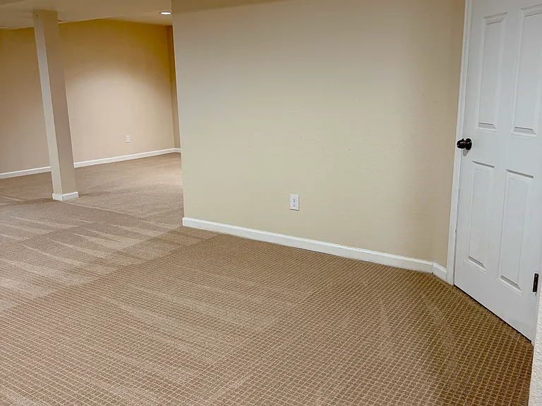 10657 W Roxbury Ave — Photo 31