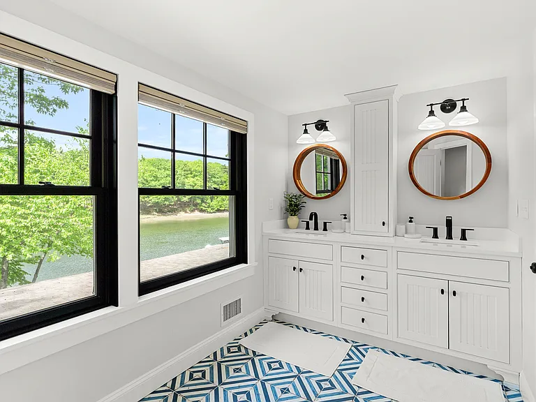 6 Sagamore Grv — Photo 46