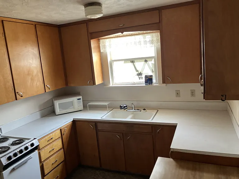 509 E 2nd St #2 — Photo 8