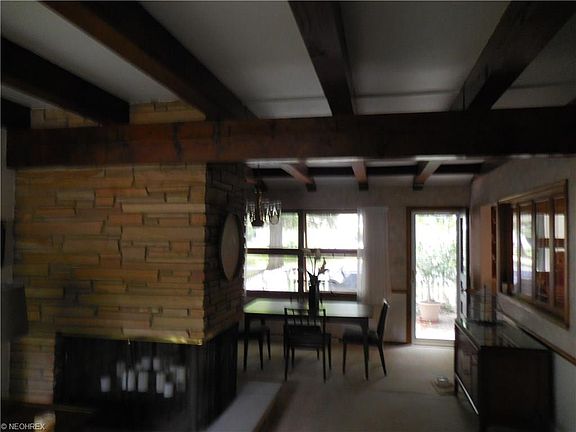4th image of 7 Nepahwin Dr