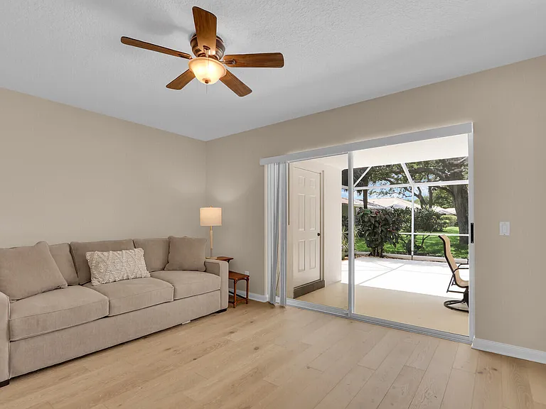 7904 Chapman Oak Ct — Photo 19