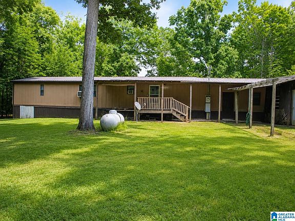 3rd image of 100 Moss Dr