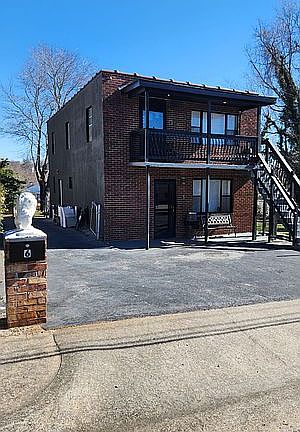 2nd image of 6 1/2 Massey St N