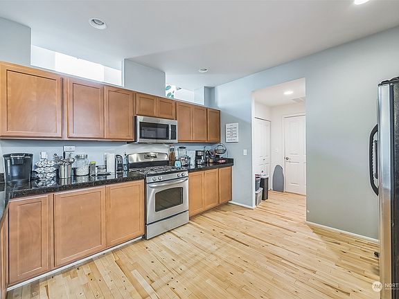 5th image of 1235 Ebbets Drive SW