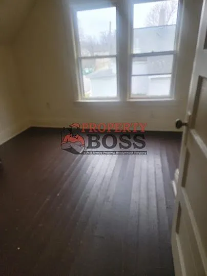 1003 Woodward St — Photo 4