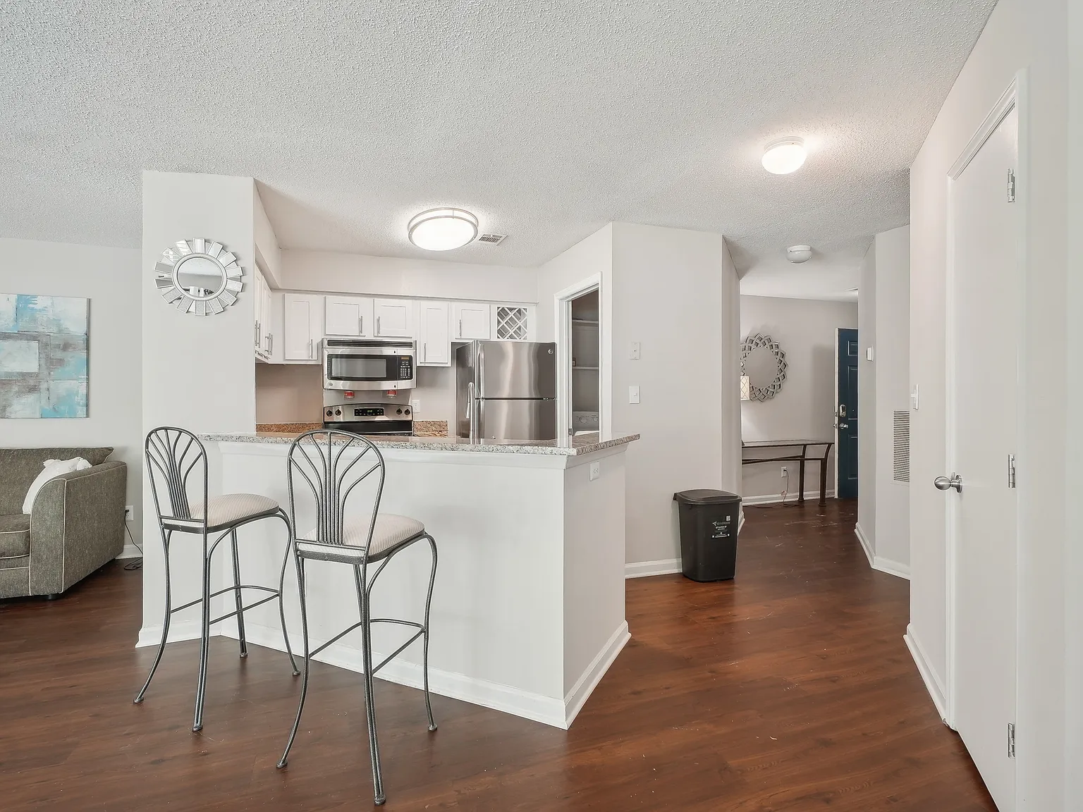 University Ridge Apartments — Photo 3