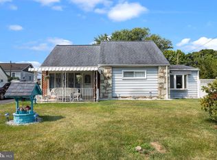 1016 Barlow St, Philadelphia, PA 19116