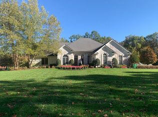 1009 Mullins Ln, Louisville, KY 40245