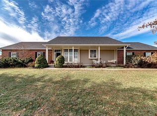 15370 Dillie Rd, Gardner, KS 66030