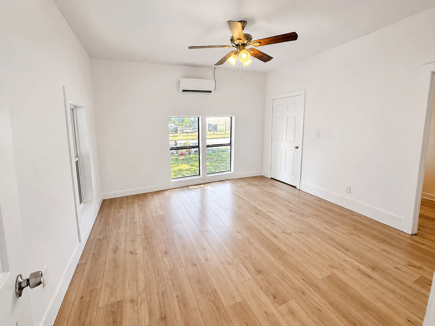 3 bed, 1350 sqft, $1,500 — Photo 3