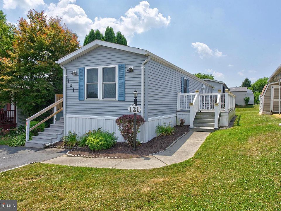 1st image of 121 Pheasant Ridge Cir
